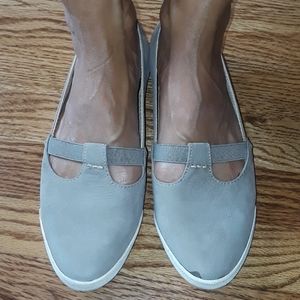 FRYE "Melanie" T Strap slip ons
